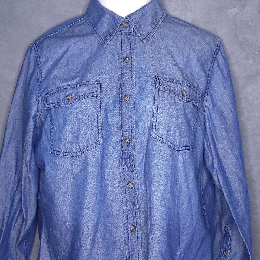 Chicos Womens Button-Up Chambray Shirt XL ( 3) Chest Pockets Collared Neck